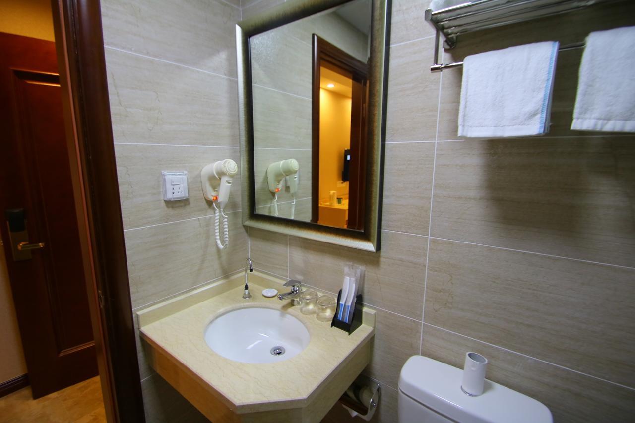 Hotel Jinjiang Select Airport Town Chuannanfeng Road 3*